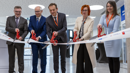 Nově otevřené unikátní Centrum inovativní a&nbsp;podpůrné péče se stává vstupní branou do Masarykova onkologického ústavu